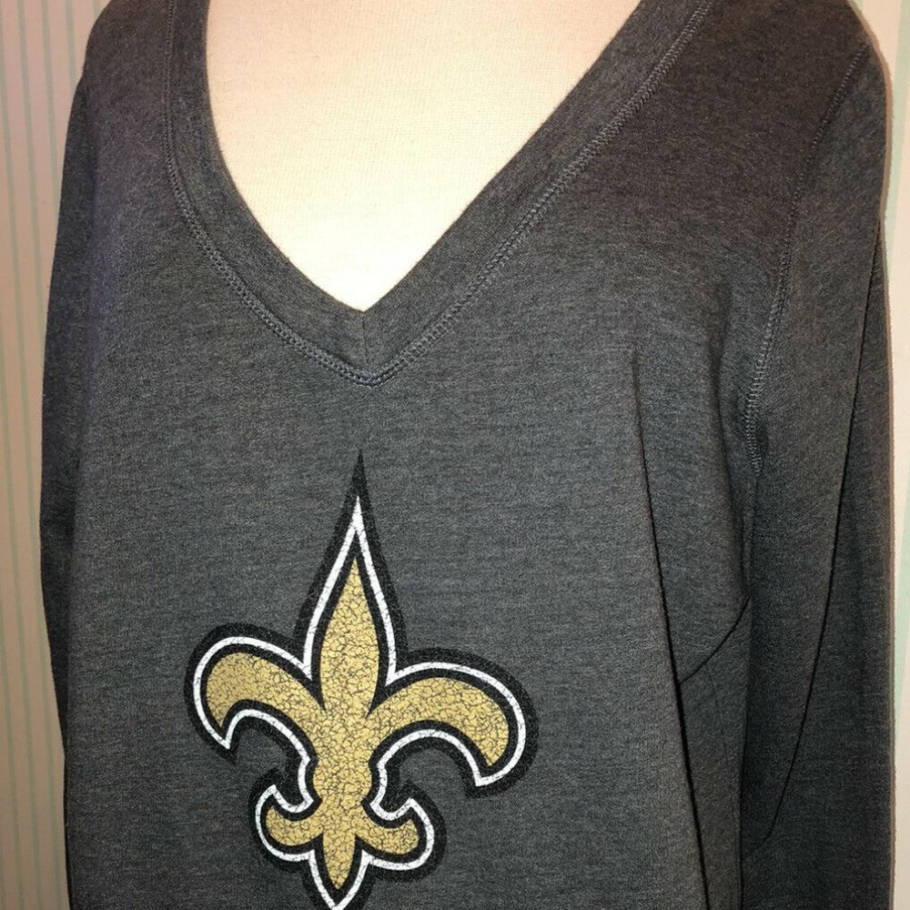 NFL Womens Dark Gray V-Neck Sweatshirt with Gold Fleur-de-lis